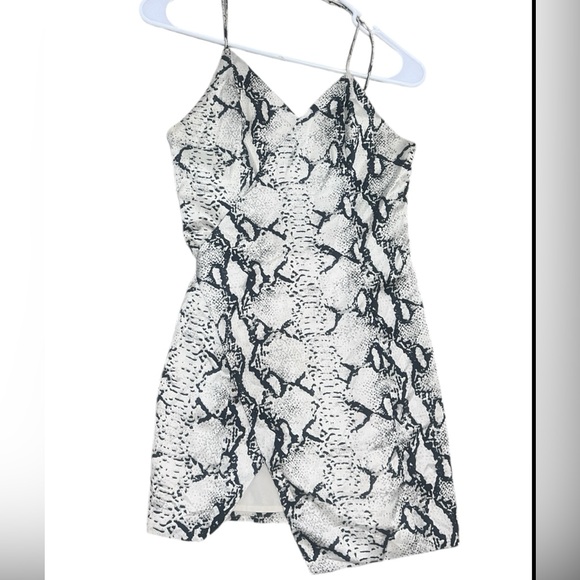 Superdown Luca Wrap Front Dress Snake Print Size S Mini Dress - Picture 1 of 5